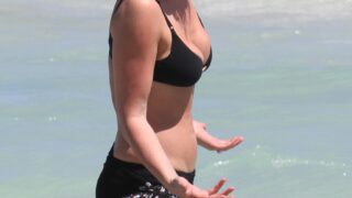 Cheery Katherine Heigl Displaying Her Phenomenal Bikini Body