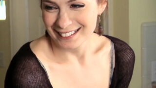 Pasty Beauty Felicia Day Happily Showing Her Cleavage for the Fans