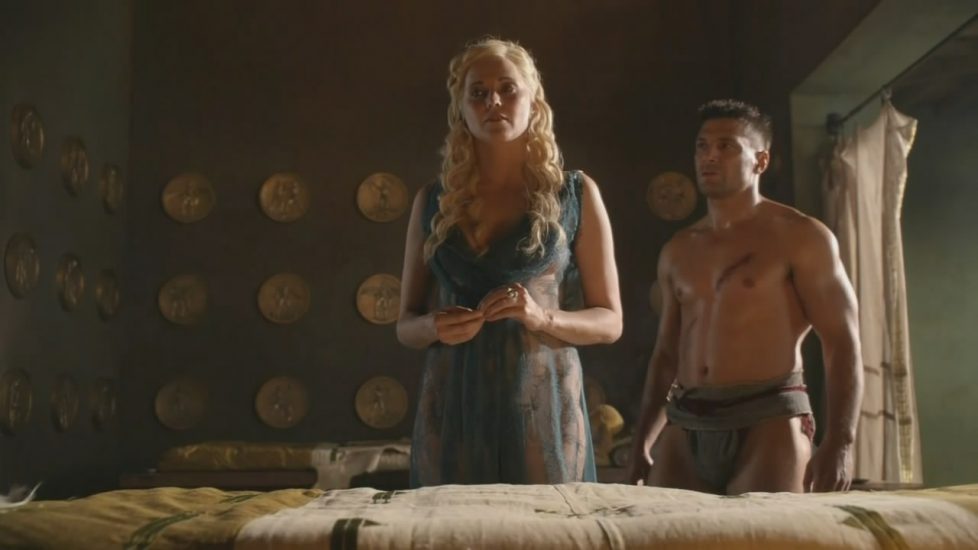 Lucy Lawless sex with a slave from Spartacus Blood and Sand - S01E08