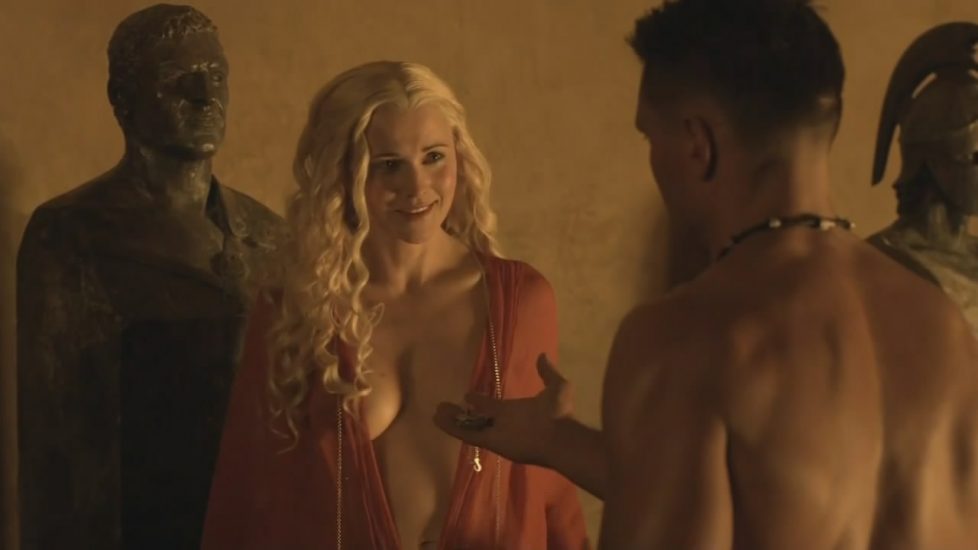 Lucy Lawless nude and fucking in Spartacus Blood and Sand - S01E04 1