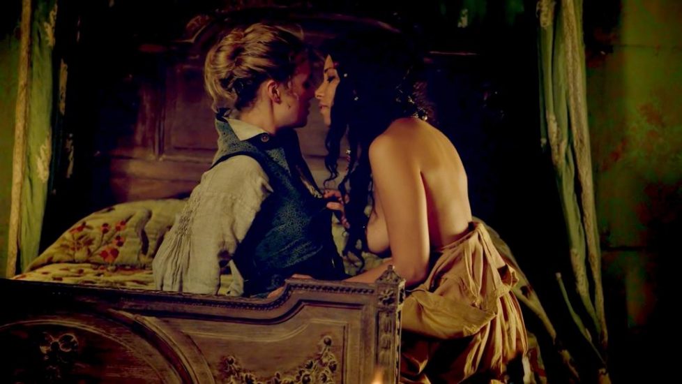 Jessica Parker Kennedy and Hannah New lesbian sex from Black Sails - S01E01 2