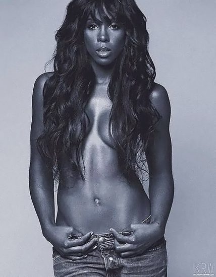 Kelly Rowland topless