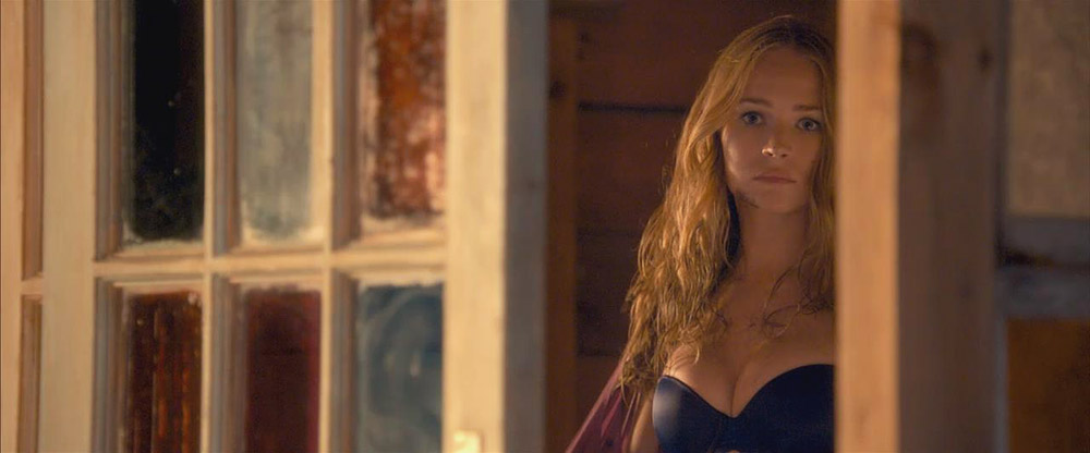 Britt Robertson sexy