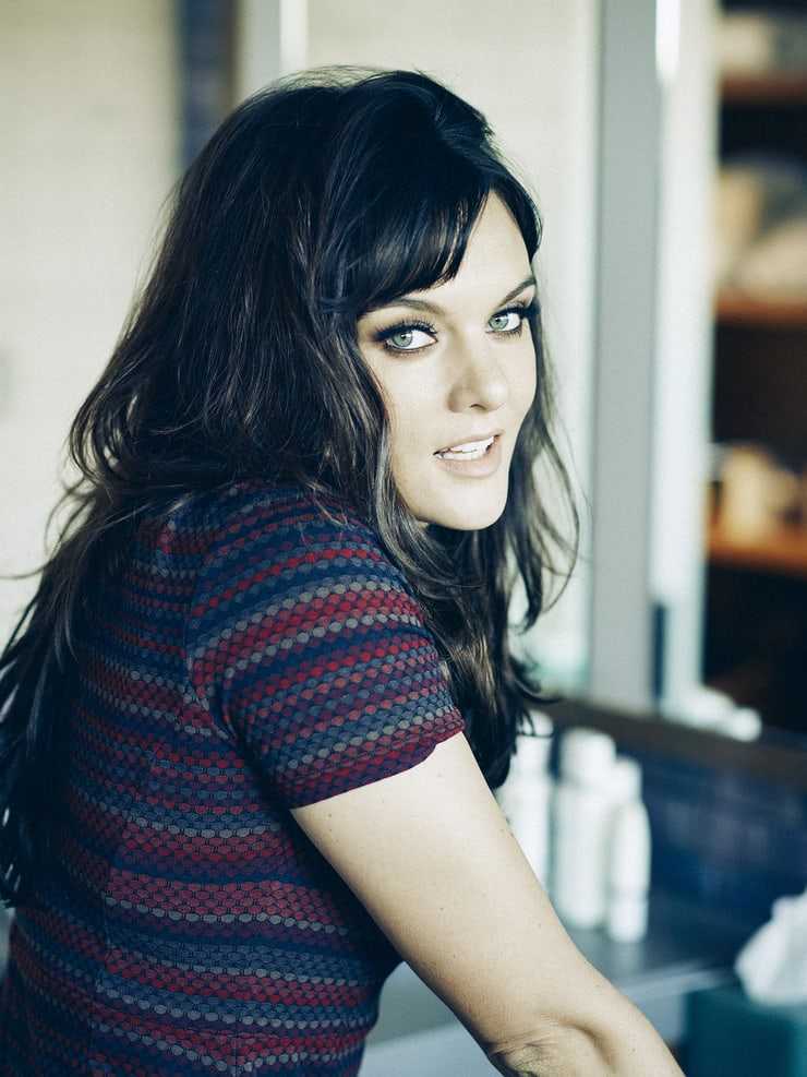 Smoldering Frankie Shaw Showing Her Long Legs and Ample Cleavage Too