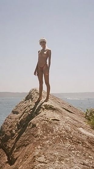 Sarah Ellen nude boobs