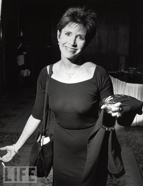 Short-Haired Carrie Fisher Showing Her Nice Boobs in a Sexy Dress