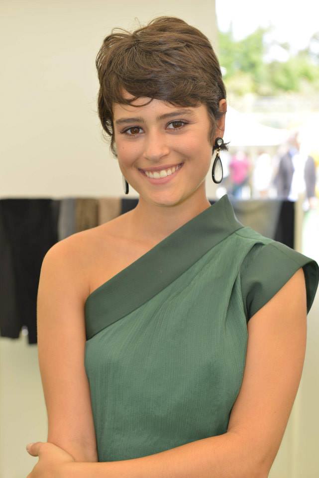 Adorable Rosabell Laurenti Sellers Displaying Her Impressive Cleavage