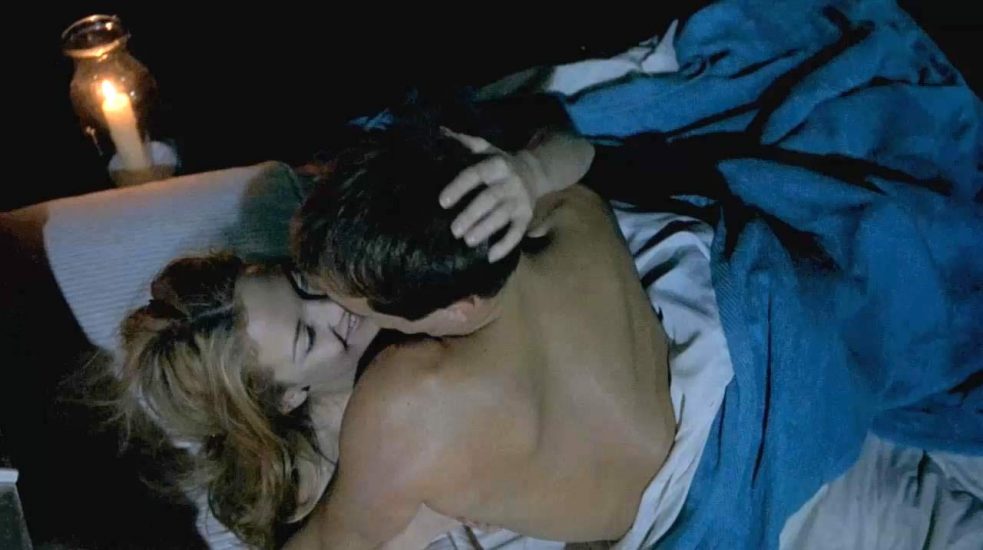 Kate Hudson topless sex scene