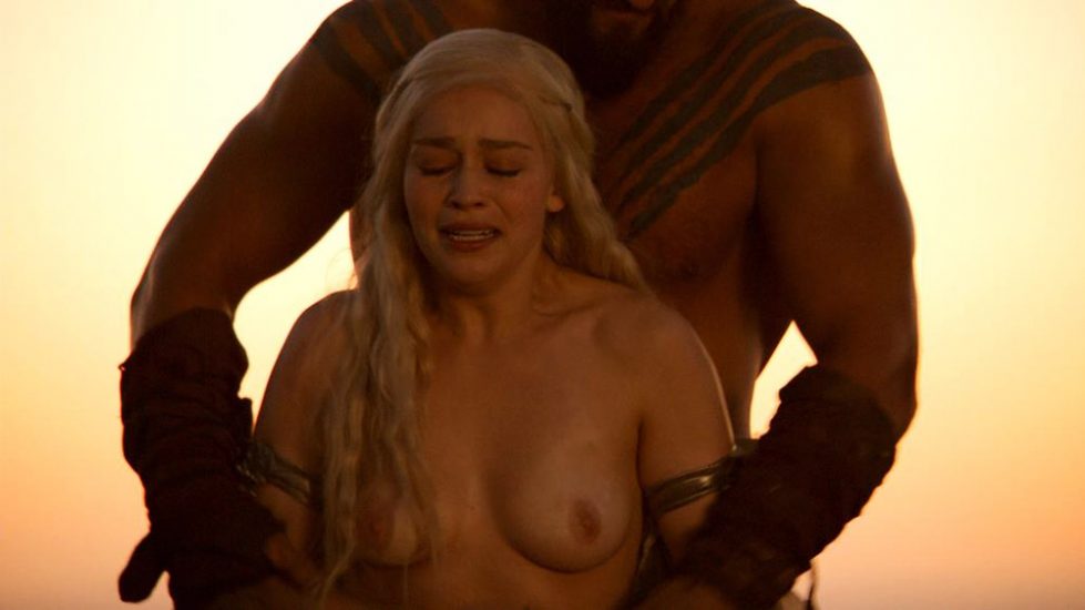 Emilia Clarke hardcore nudity