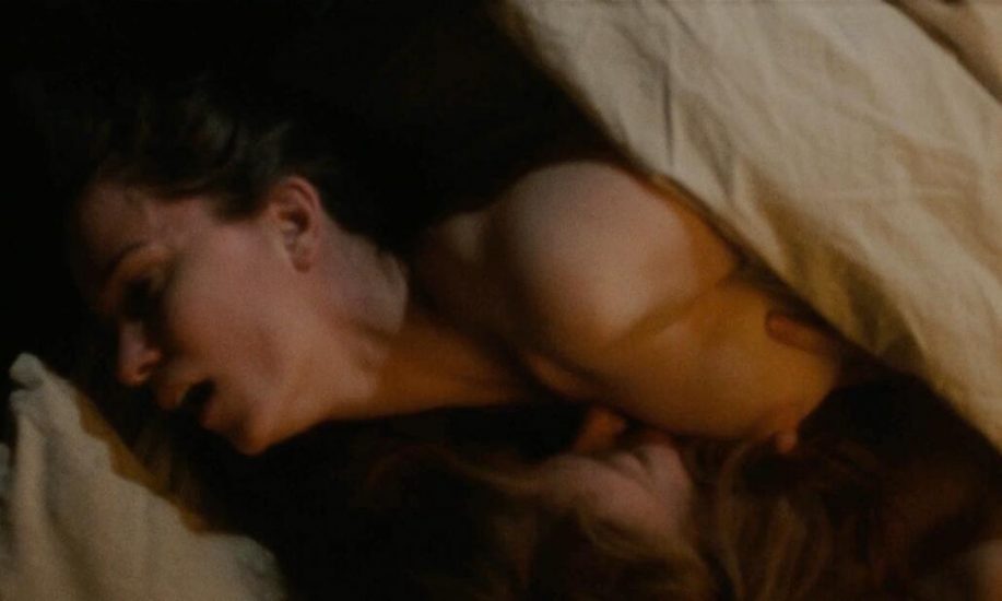 Vanessa Kirby & Katherine Waterston nude in lesbian sex scene from The World to Come 2