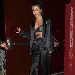 kourtney kardashian sexy outfit