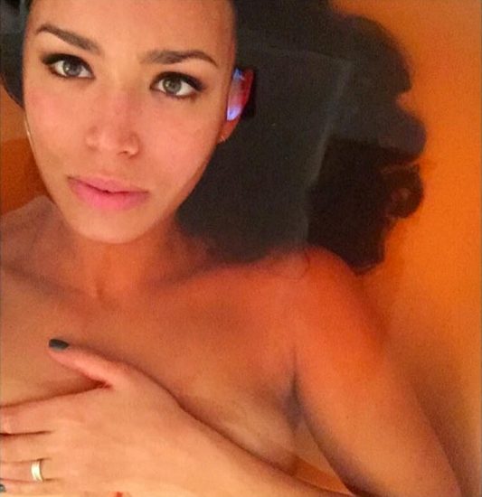 Ilfenesh Hadera nude in bathtub