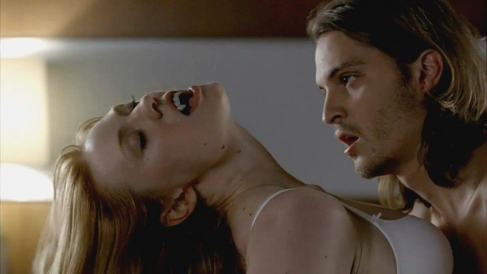 Deborah Ann Woll tipless sex scene