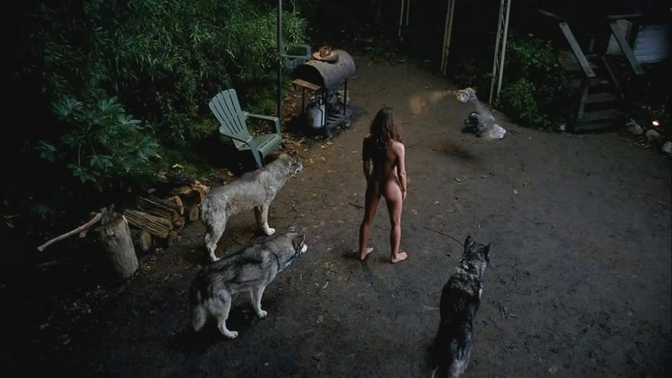 Kelly Overton nude ass