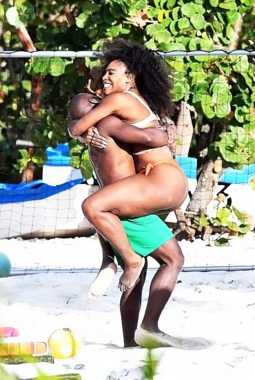 Serena Williams bikini ass