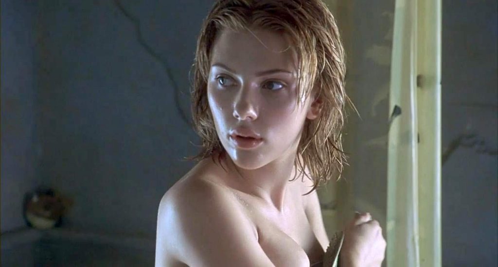 Scarlett Johansson naked tits