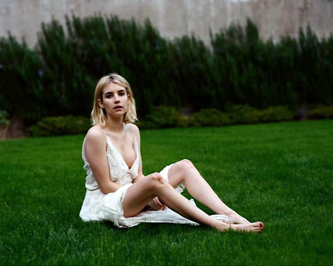 Emma Roberts hot legs