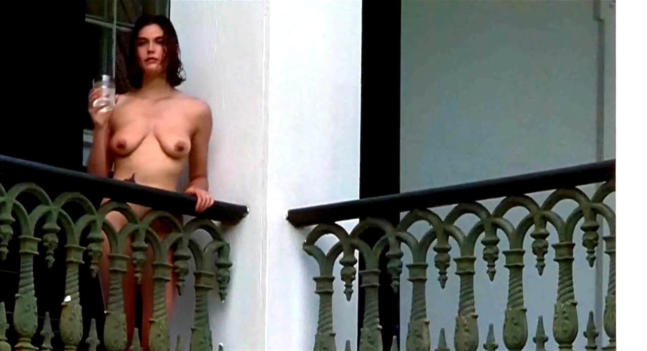 Fully Naked Teri Hatcher Teasing with Her Natural Boobies in a Hot Scene