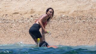 Jessica Alba Bikini Pictures Focusing on Her Perfect Physique and Pretty Face