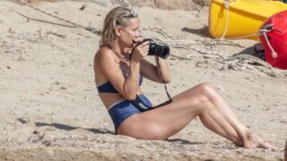 Blonde Beauty Kate Hudson Snapping a Few Pics and Looking Hot As Well