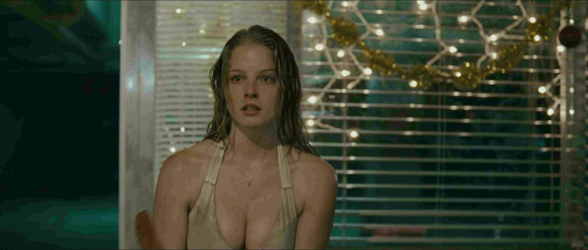 Stacked Beauty Rachel Nichols Showing Her Breasts and More (7 LQ Screencaps)