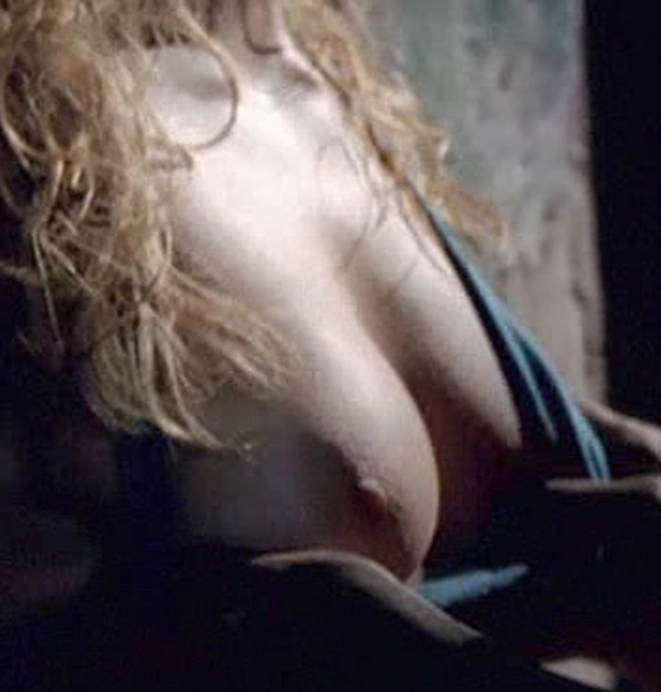 Alice Braga Nude Sex Scene In Lower City Movie