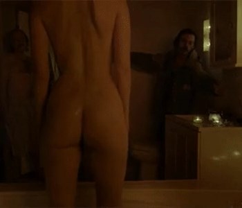 Gorgeous Mary Elizabeth Winstead Flashes Her Wet Nude Booty in HQ