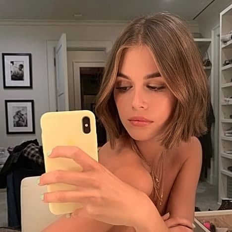 Kaia Gerber Nude LEAKED Pics, Topless on the Runway & Porn