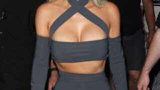 Kim Kardashian Cameltoe And Revealing Top