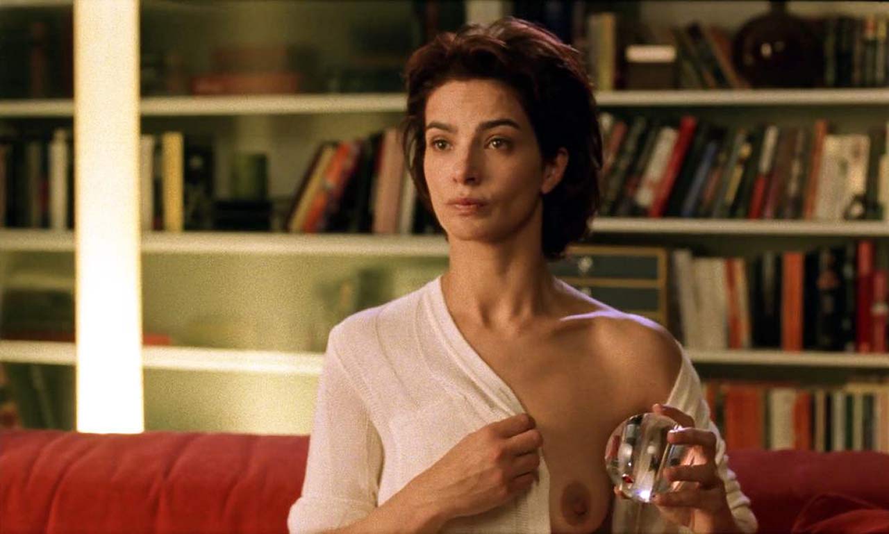 Laura Morante Boobs Scene from ‘La mirada del otro’