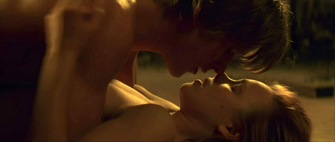 Rachel McAdams Naked Sex Scene from ‘The Notebook’