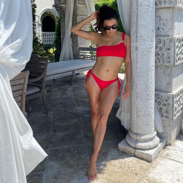 Eva Longoria Hot In Red Bikini (1 Photo)