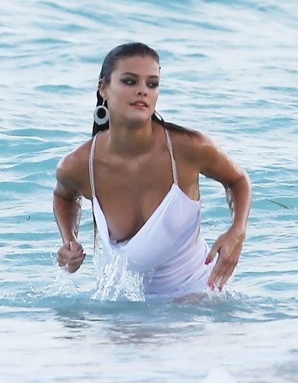 Nina Agdal sexy