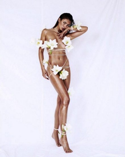 Lorena Rae naked with flowers