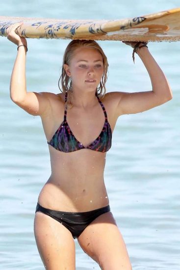 AnnaSophia Robb bikini