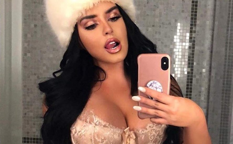 Abigail Ratchford selfie