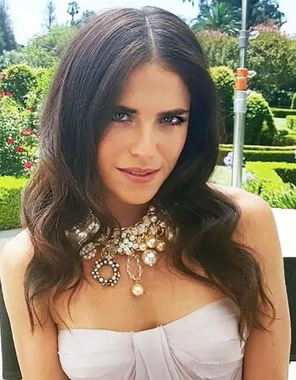 Karla Souza cleavage