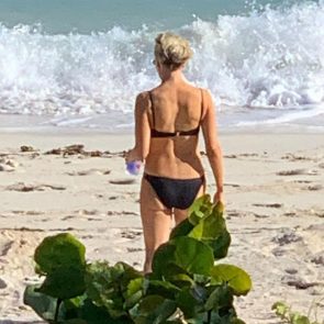 Megyn Kelly sexy bikini