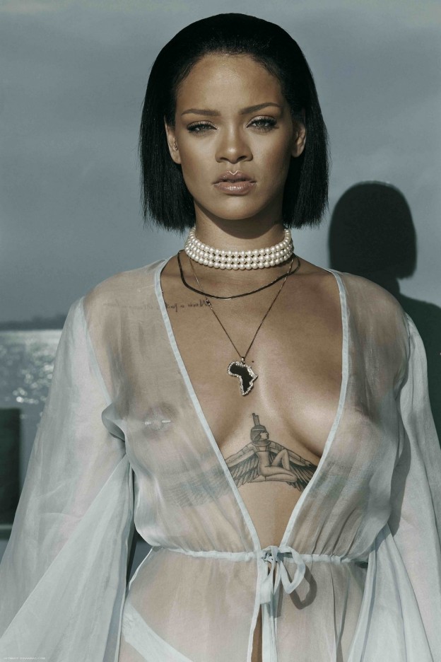 Rihanna Nude