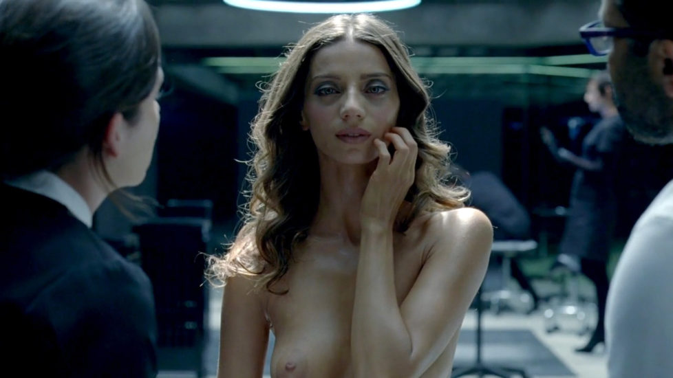 Angela Sarafyan And Shannon Woodward Nude Lesbo Scene In Westworld Series