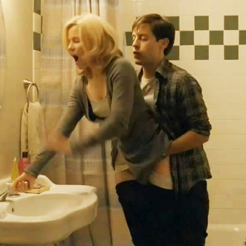 Elizabeth Banks Nude Butt & Sex In The Bathroom From ‘The Details’ Movie