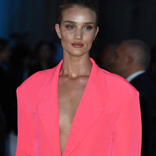 Rosie Huntington-Whiteley Braless for Versace’s Fashion Show