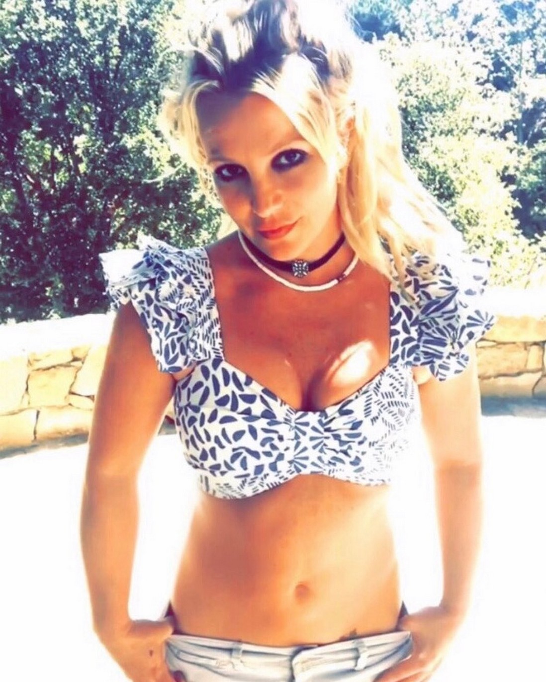 Britney Spears Tits In Deep Clavage