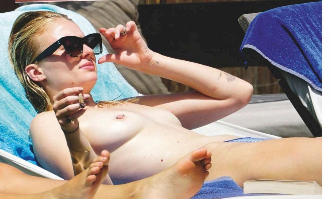 Sophie Turner Nude
