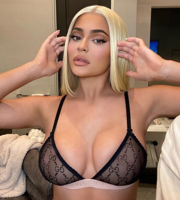 Kylie Jenner Became A Sexy Blonde (4 Photos And Videos)
