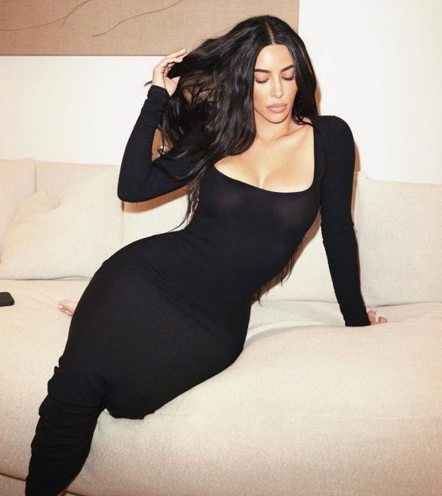 Kim Kardashian Sexy In Tight Black Dress With Deep Cleavage