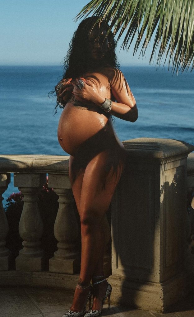 Rihanna Nude Pregnant 2023
