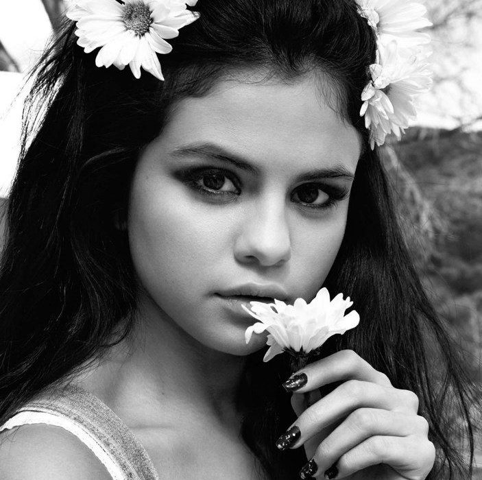 Selena Gomez Sexy