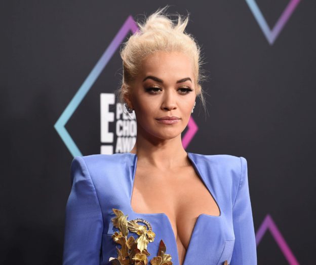 Rita Ora Sexy Tits at The People’s Choice Awards (16 Photos)